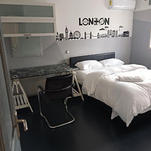 En-Suite Soft Water Air Conditioning Tv Neo